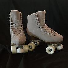 Load image into Gallery viewer, The Seed Project roller skates. colour is Alpines with grey laces on a black backdrop.