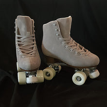 Load image into Gallery viewer, The Seed Project roller skates. colour is Alpines with grey laces on a black backdrop.
